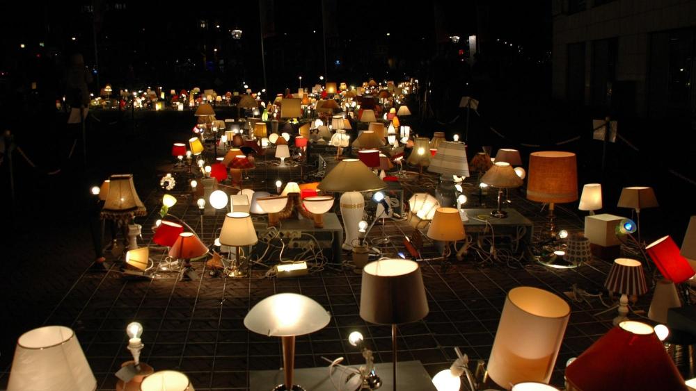 We light Amsterdam 